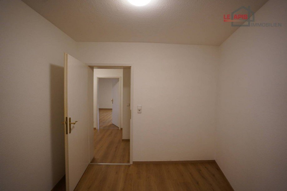 Zimmer 1 Bild 2 (zhlt als halber Raum) Erdgeschosswohnung Leipzig / Sellerhausen-Stnz
