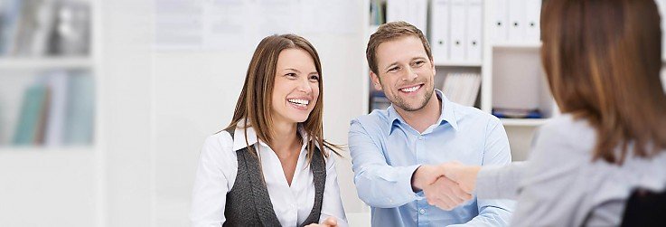 Foto Dies ist eine besonders wichtige Phase, in der LE APIS Immobilien ganz konkrete Verkaufsverhandlungen mit den Kaufinteressenten f�r Sie durchf�hrt. Wenn Bedarf besteht, haken unsere routinierten Makler telefonisch und pers�nlich bei den potenziellen K�ufern nach. So stellen wir sicher, dass wir den passenden K�ufer f�r Ihre Immobilie aussuchen.<br>