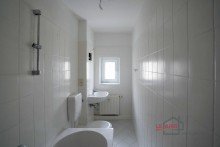 Masterbad +++ TOLLE, LICHTDURCHFLUTETE  2-RWG INKL.  EINBAUKCHE IM BELIEBTEN MARKRANSTDT+++