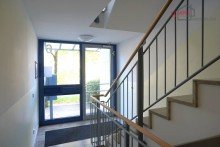 Treppenhaus-Eingangsbereich SCHICKE DG-3-RWG MIT BALKON, EBK, BAD UND TG-STELLPL. IM BELIEBTEN STADTTEIL LEIPZIG-LAUSEN