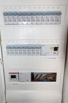 Elektro-Installation +++SMART (HOME)  WOHNEN- LUXUS PUR IM SCH�NEN SOLINGEN- INKL: EBK, LOGGIA BALKON UND EDLER AUSSTATTUNG+++