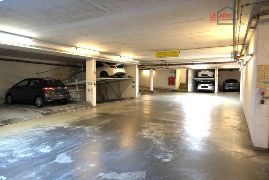 Tiefgarage Dachgeschosswohnung Leipzig-Lausen