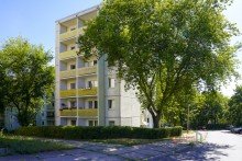 Hausansicht +++PFIFFIGE 4-RWG MIT BALKON IN ATTRAKTIVER LAGE VON JENA-WINZERLA+++