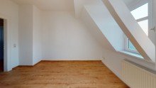 Schlafzimmer RESERVIERT+++ERSTBEZUG NACH SANIERUNG - TOLLE, LICHTDURCHFLUTETE DG- 2.5-RWG+++