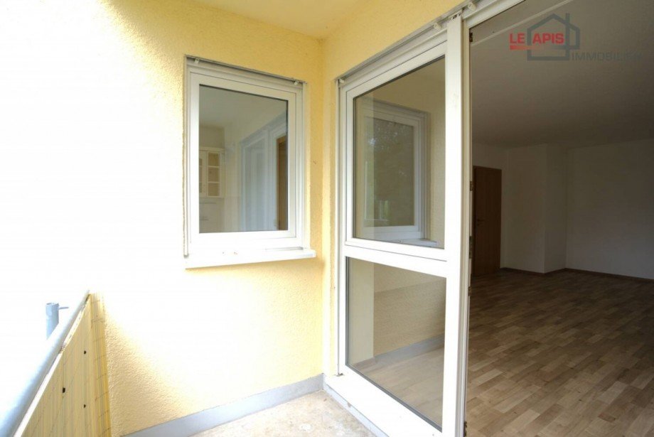 Balkon am Wohnzimmer Bild 2 Etagenwohnung Leipzig