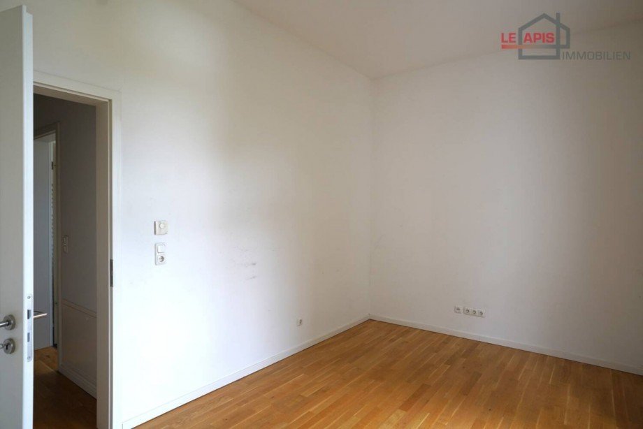 Schlafzimmer 1 Bild 2 Etagenwohnung Markkleeberg