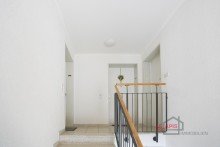 Treppenhaus +++DACHGESCHOSS-MAISONETTE IM LEIPZIGER NORDOSTEN 2-RWG MIT DACHTERRASSE UND BLICK INS GR�NE+++
