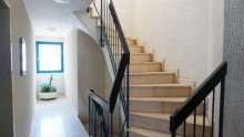 Treppenhaus +++HOCHW. SAN. LUXUSAPP. M. GRANIT, LOGGIA SEP. K�CHE M.GESCHIRRSP. UND MOD. BAD IN TOLLER LAGE+++