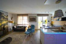 Wohnzimmer ++AUFGEPASST 4-RWG M. 2 BK U. EBK IN EINER STILVOLLEN VILLA IM BELIEBTEN WALDSTRA�ENVIERTEL++