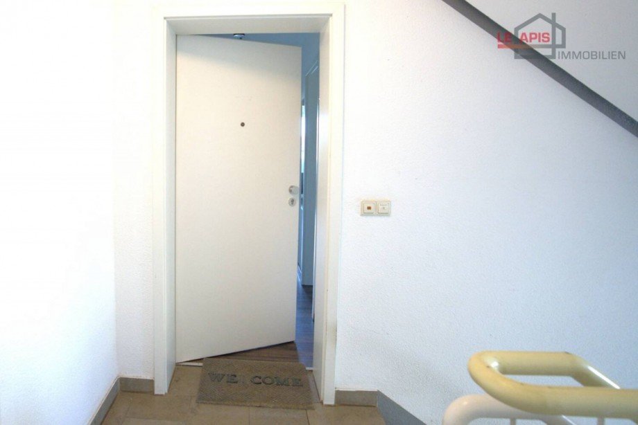 Treppenhaus Wohnungseingangsbereich Etagenwohnung Leipzig