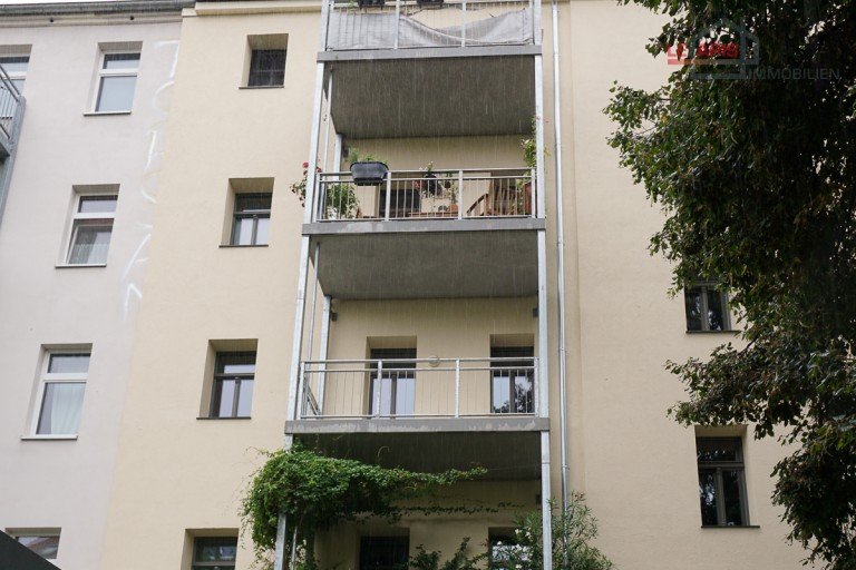 Hausansicht Leipzig - Lindenau Etagenwohnung +++SCHNE 3- RWG MIT BALKON, PARKETT U.TAGESLICHTBAD IN LEIPZIG- LINDENAU+++