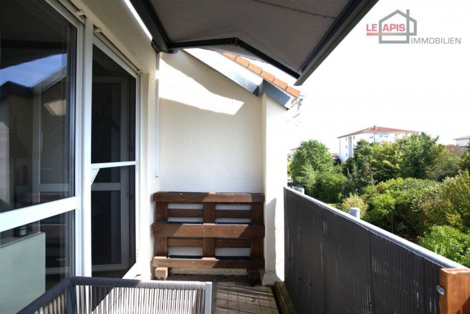 Balkon (S�dausrichtung) Wohnzimmer Bild 3 Etagenwohnung Leipzig