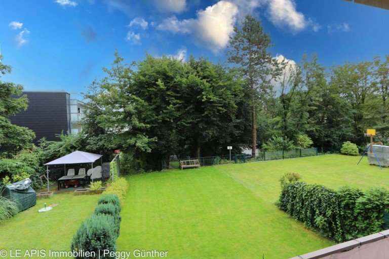 Blick vom Balkon 1.OG Hilden / Kalstert Etagenwohnung +++SCHNE 2-RWG MIT EBK UND BALKON MIT HERRLICHER AUSSICHT IN DIE NATUR+++