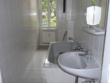 Masterbad +++BEGEHRTE 3-RWG MIT BALKON UNWEIT VOM ROSENTAL | BAD MIT WANNE | LAMINAT > TOLLER SCHNITT+++