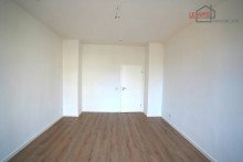 Schlafzimmer Bild 2 IDEAL F. STUDENTEN - GERUMIGE, RENOVIERTE U. WG-GEEIGNETE 3-RWG IM BELIEBTEN GRAPHISCHEN VIERTEL