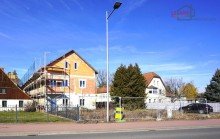 Hausansicht straenseitig MFH ROHBAU F. INDIVIDUELLEN AUSBAU INKL. GRUNDSTCK IN IDYLLISCHER LAGE V. HOLZHAUSEN