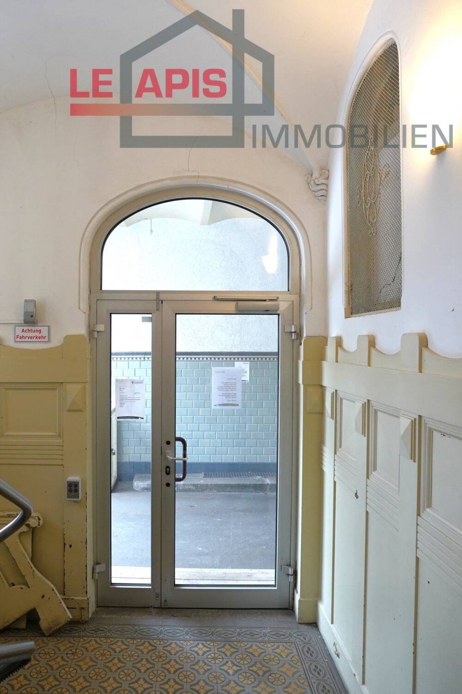 Eingangsbereich Treppenhaus Etagenwohnung Leipzig