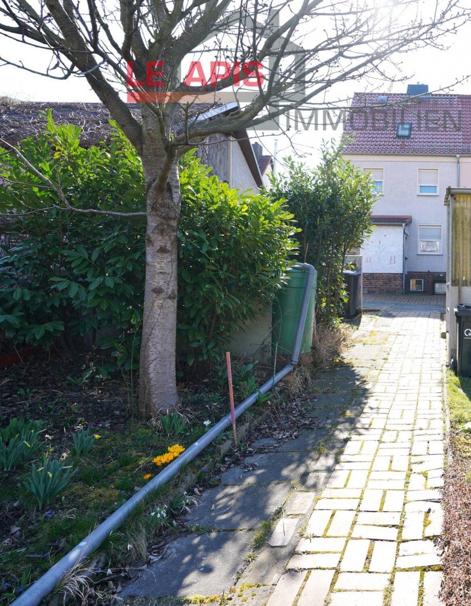 Zugang Gartenbereich hinten Reihenendhaus Kitzscher