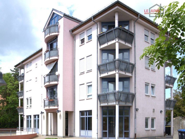 Hausansicht Wurzen Etagenwohnung +++GEM�TLICHE, HELLE 2-RWG MIT BALKON u. TG-STELLPL. IM BELIEBTEN WURZEN+++