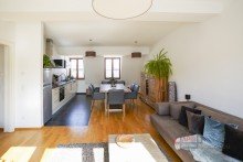 Wohnzimmer +++RUHIG GELEGENE 2-R-DGWG M. GR. BALKON, AR, PARKETT U. TAGESLICHTBAD IM BELIEBTEN GOHLIS+++