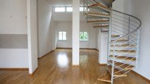Wohnzimmer m.offener Kche EXTRAVAGANTE DG-4-RWG M. PARKETT, GSTE-WC, GR. BALKON U. DACHTERRASSE IM BELIEBTEN LEIPZIGER WESTEN