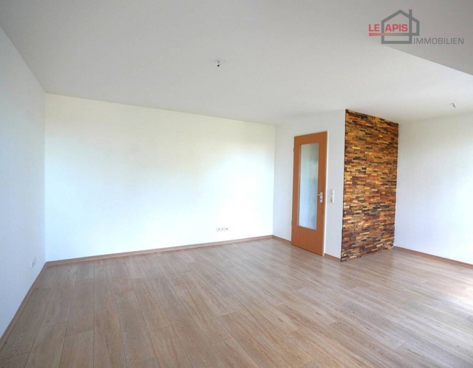 Wohnzimmer Bild 2 Dachgeschosswohnung Leipzig/ Lausen