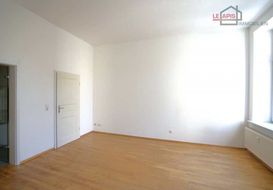 Wohnzimmer Bild 3 mit Zugang zur K�che Etagenwohnung Leipzig
