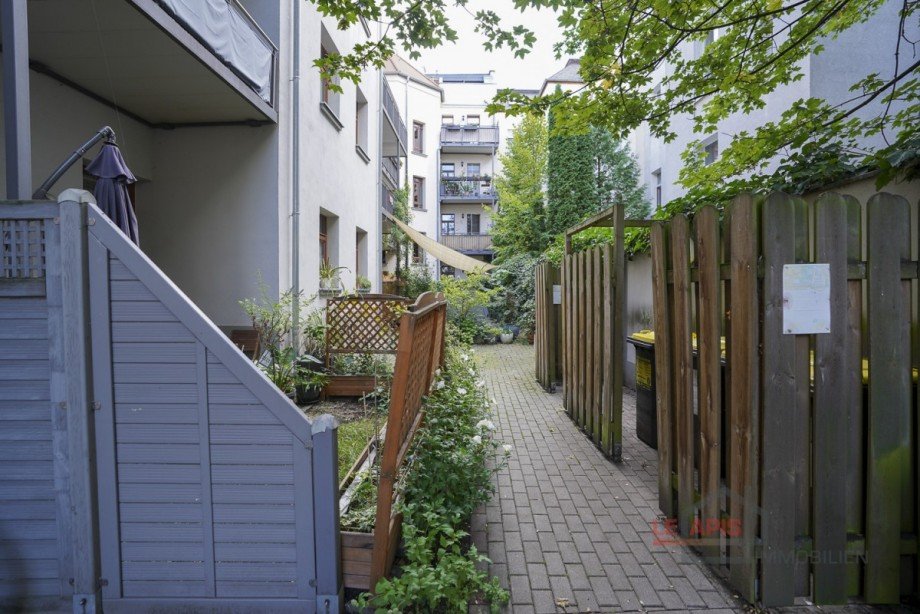 Zuwegung Dachgeschosswohnung Leipzig / Gohlis