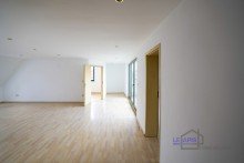 Wohnzimmer +++ATTRAKTIVE, HELLE 3,5-RWG MIT TAGESLICHTBAD INKL. WANNE/ DUSCHE UND DACHTERRASSE IM BELIEBTEN ZWENKAU+++