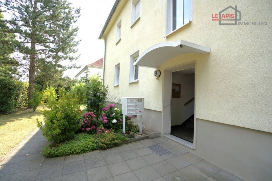 Hauseingangsbereich Etagenwohnung Borna