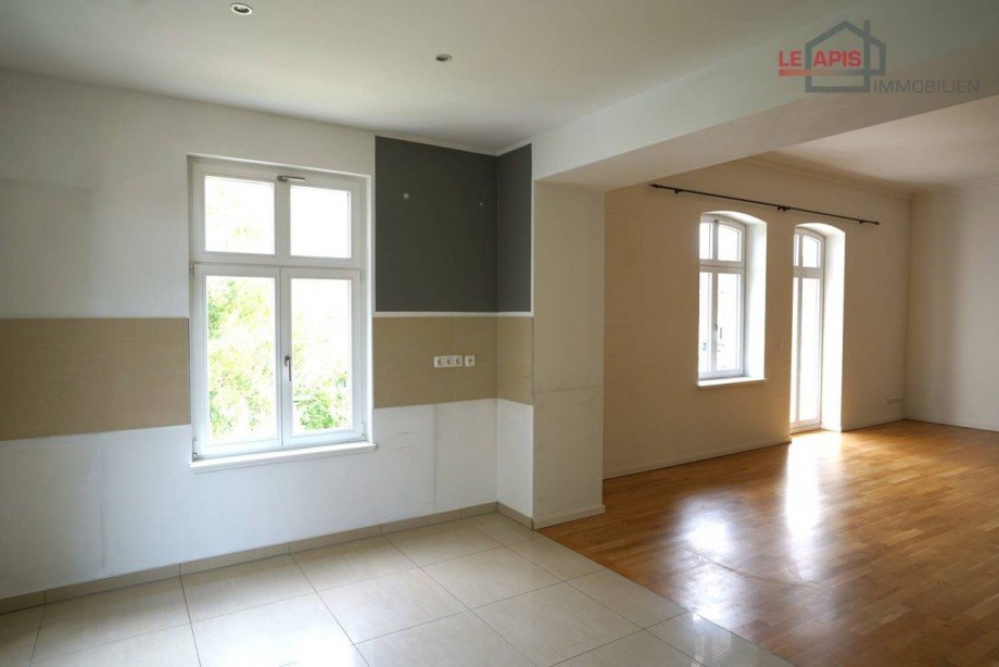 Wohnzimmer mit offener Kche Bild 3 Etagenwohnung Markkleeberg