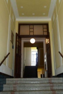 Hauseingang Treppenhaus 3-Raum-DG-Wohnung mit Charme inmitten der S�dvorstadt