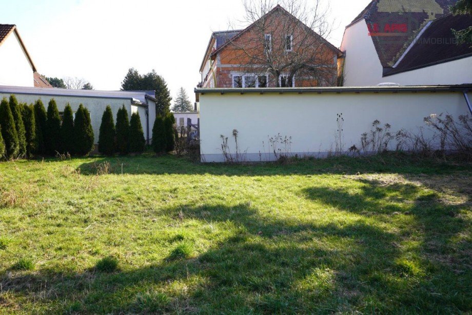 Nebengebude mit Gartenbereich Mehrfamilienhaus Leipzig / Holzhausen