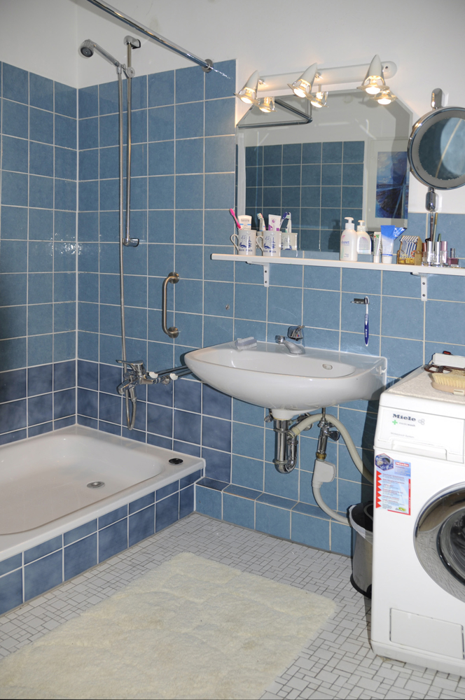 Badezimmer 1 Etagenwohnung Hilden / Kalstert