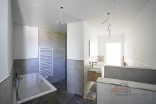 Masterbad +++IDYLLISCHE 4-RWG M. TAGESLICHTBAD, AR, GSTE-WC U. BALKON IM BELIEBTEN LPZ.-LEUTZSCH+++