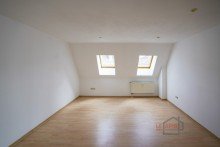 Raum 3 +++ATTRAKTIVE, HELLE 3,5-RWG MIT TAGESLICHTBAD INKL. WANNE/ DUSCHE UND DACHTERRASSE IM BELIEBTEN ZWENKAU+++