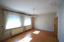 Wohnzimmer Bild 2 ENTZCKENDES REIHENENDHAUS M. POTENZIAL IN RUHIGER U. BELIEBTER LAGE V. KITZSCHER