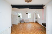Wohnen +++EINE GANZE ETAGE IN EINER VILLA IN EUTRITZSCH-TOP-AUSTATTUNG, 2 B�DER, PARKETT+++