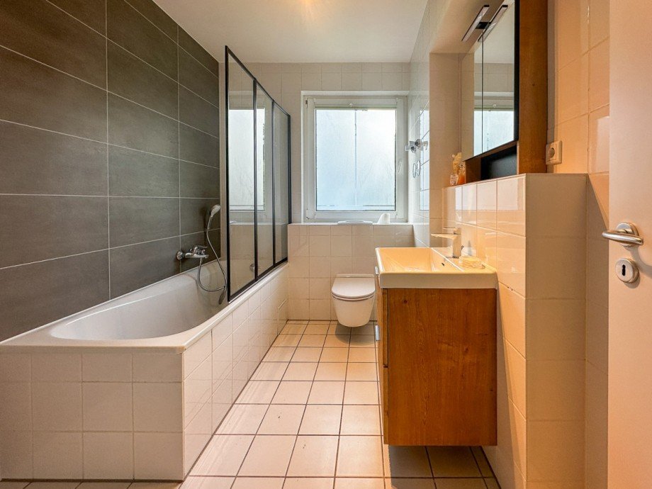 Masterbad Etagenwohnung Bonn / Muffendorf