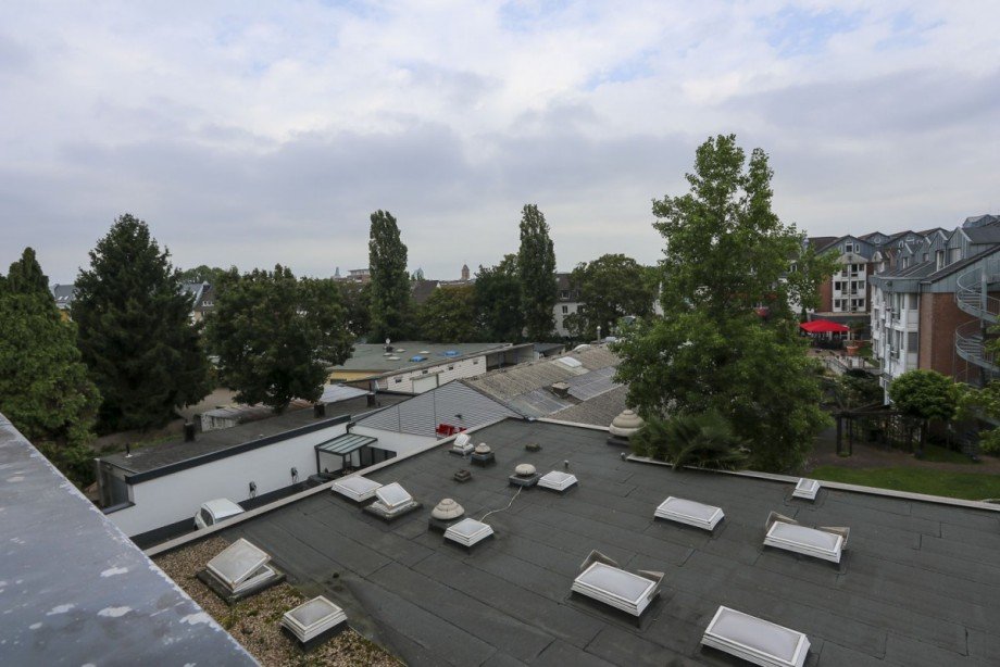 Ausblick v. Balkon Etagenwohnung Dsseldorf