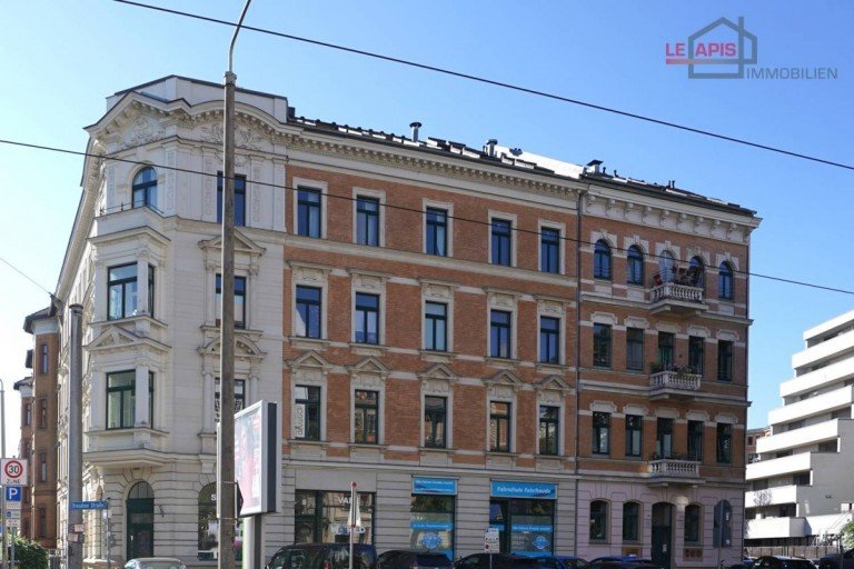 Hausansicht Leipzig / Zentrum-Ost Etagenwohnung +++LICHTDURCHFLUTETE, SCHICKE 3-RWG M. GR. BALKON U. AUFZUG IM BELIEBTEN GRAPHISCHEN VIERTEL+++