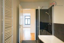 Masterbad Musterbild aus 2.OG +++SCH�NE 3- RWG MIT BALKON, PARKETT U.TAGESLICHTBAD IN LEIPZIG- LINDENAU+++