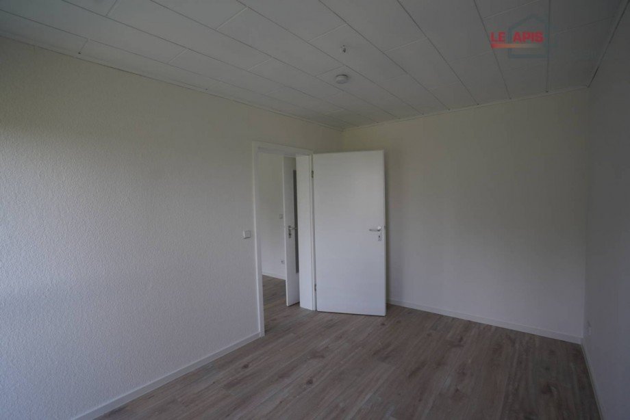 +++ENTZÜCKENDE 2-RWG IN BEGEHRTER U. RUHIGER LAGE UNWEIT DES ZWENKAUER SEES+++ - Photo 2
