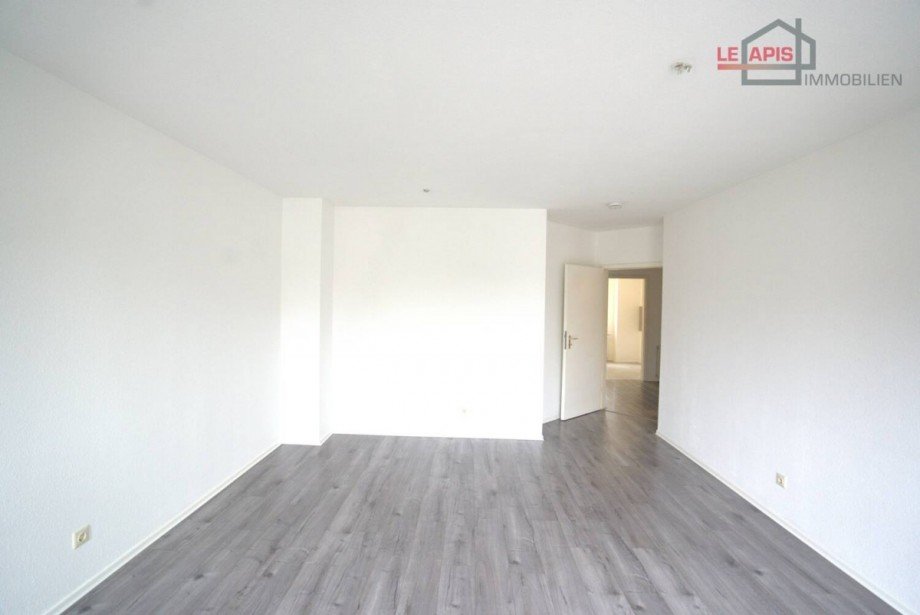 Wohnzimmer Bild 2 Etagenwohnung Leipzig