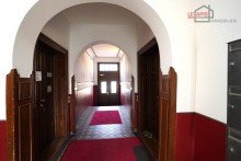 Treppenhaus-Eingangsbereich IDEAL F. STUDENTEN - GERUMIGE, RENOVIERTE U. WG-GEEIGNETE 3-RWG IM BELIEBTEN GRAPHISCHEN VIERTEL