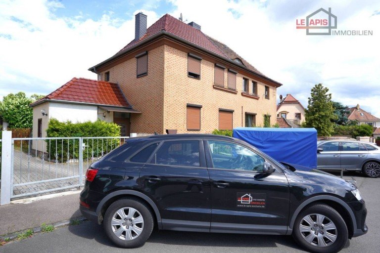 Hausansicht DHH vorn Leipzig Doppelhaushlfte WOHNTRAUM REALISIEREN? - ATTRAKTIVE DHH INKL. GARAGE U. WUNDERSCHNEM GRUNDSTCK IN LPZ.-WAHREN