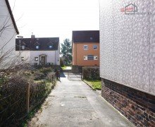 DSC01058 ENTZCKENDES REIHENENDHAUS M. POTENZIAL IN RUHIGER U. BELIEBTER LAGE V. KITZSCHER