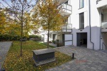 Gartenansicht ++AUFGEPASST 4-RWG M. 2 BK U. EBK IN EINER STILVOLLEN VILLA IM BELIEBTEN WALDSTRA�ENVIERTEL++