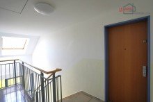 Eingangsbereich Wohnung SCHICKE DG-3-RWG MIT BALKON, EBK, BAD UND TG-STELLPL. IM BELIEBTEN STADTTEIL LEIPZIG-LAUSEN