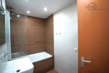 Bad Bild 2 SCHICKE DG-3-RWG MIT BALKON, EBK, BAD UND TG-STELLPL. IM BELIEBTEN STADTTEIL LEIPZIG-LAUSEN